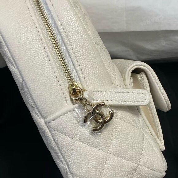 CHANEL 24C gold buckle diamond pattern leather chain shoulder strap backpack - Picture 2 of 8